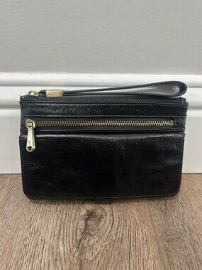 NEW w/out tags- HOBO Black Leather Wristlet with Gold Zipper Detail